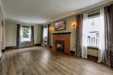 323 N Jefferson St, Batavia, IL 60510 - photo 3