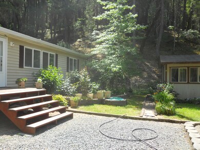 relationship from house to outbuilding