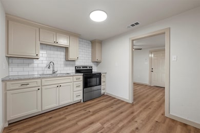 168 San Pedro St, Waco, TX 76705 - photo 3