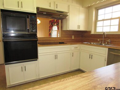 635 Whittle St, Tyler, TX 75701 - photo 4