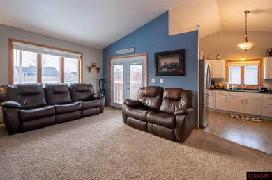 224 Maverick Dr, Mankato, MN 56001 - photo 5