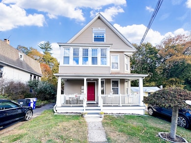 76 Nichols Ave, Fairfield, CT 06825 - photo 2