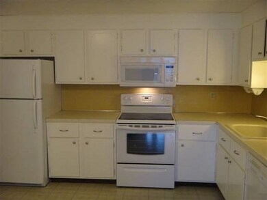 35 Swanson Ct unit 31D, Boxborough, MA 01719 - photo 5