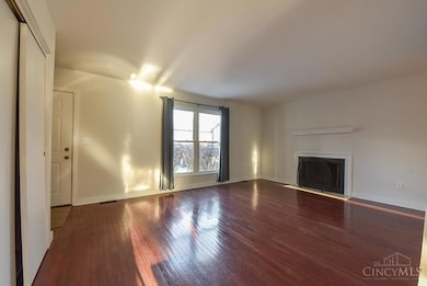 152 Stillmeadow Dr, Cincinnati, OH 45245 - photo 7