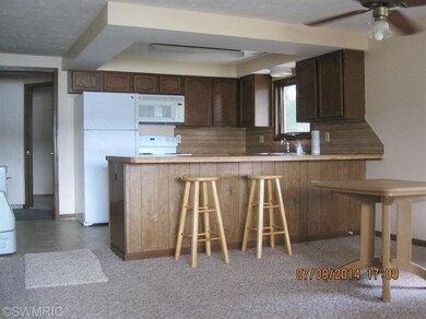 2094 Leach Lake Ln, Hastings, MI 49058 - photo 2