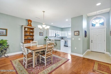 816 Greystone Dining
