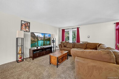 12 Granada Crescent unit 20, White Plains, NY 10603 - photo 4