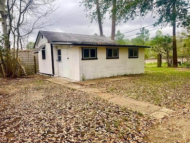 9530 Cumberland Dr, Beaumont, TX 77708 - photo 7