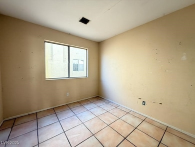 2709 Camphor Tree St, Las Vegas, NV 89108 - photo 4
