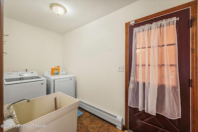07-HomeView_Media-140_Piney_Woods_Dr.-#7