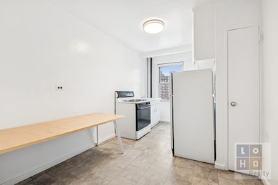 East River Housing unit M1605, New York, NY 10002 - photo 6