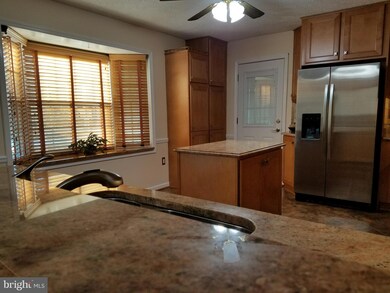 8685 Lowell Rd, Pomfret, MD 20675 - photo 4