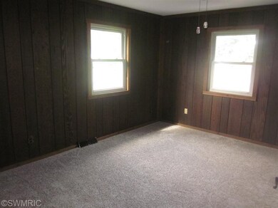 12235 Oakwood Shores St, Wayland, MI 49348 - photo 5