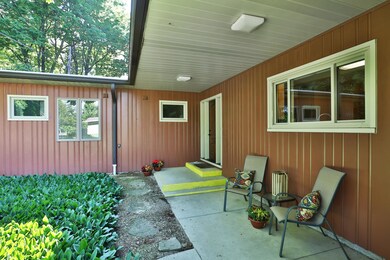 2841-CanterburyLane-04