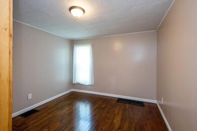 07_588NWestStreet_18_Bedroom2_LowRes