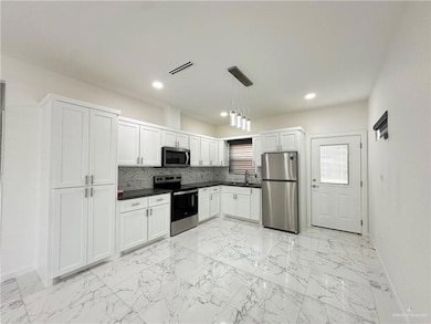 2304 E San Andrea St unit 1, Edinburg, TX 78542 - photo 3