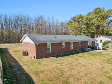 10331 N 50 W, Columbus, IN 47203 - photo 6