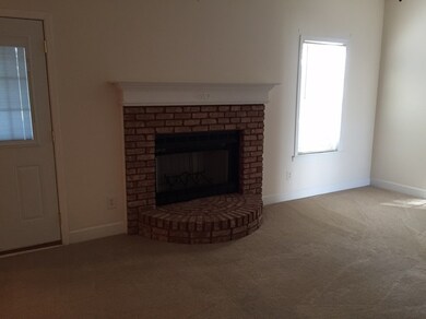 918 Bay Laurel Cir, Warner Robins, GA 31088 - photo 2