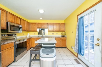 2527 SE 17th St, Des Moines, IA 50320 - photo 7