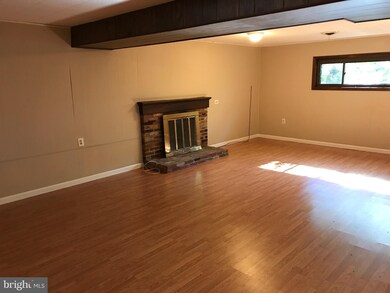 2333 Barbour Rd, Falls Church, VA 22043 - photo 6