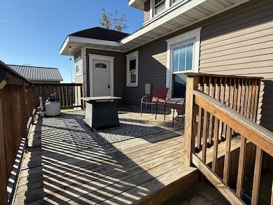 105 N West St, Plainview, NE 68769 - photo 2