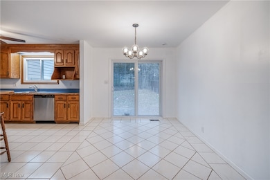 6752 Cypress Dr, North Olmsted, OH 44070 - photo 6