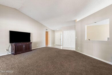 005__941 N Sericin Cir