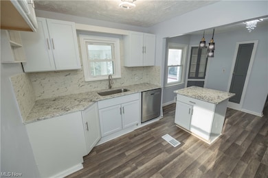 5146 Arch St, Maple Heights, OH 44137 - photo 3