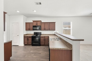 718 Crystal Lakes Dr, Brookshire, TX 77423 - photo 5