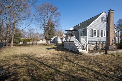 14 Blossom Ln, Weymouth, MA 02188 - photo 3