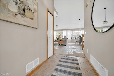 9107 W Windsor Dr, Olmsted Falls, OH 44138 - photo 4