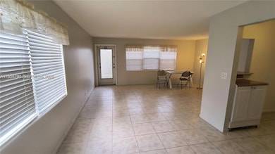 53 Coventry C, West Palm Beach, FL 33417 - photo 7
