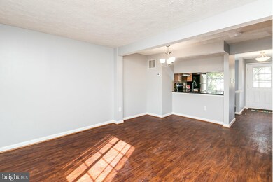 5986 Rowanberry Dr, Elkridge, MD 21075 - photo 6