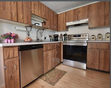 201 Twin Lakes Dr unit 201, Halifax, MA 02338 - photo 4