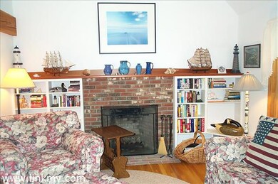 38 Skiffs Ln, Vineyard Haven, MA 02568 - photo 6