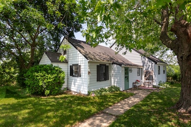 unlisted-address, Woodstock, IL 60098 - photo 3