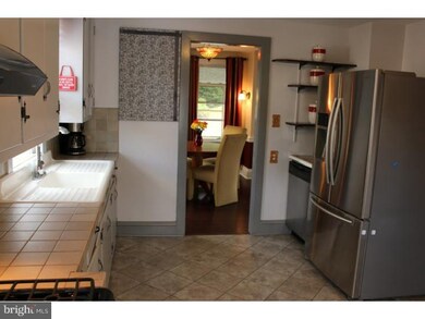 640 Hampton Ave, Southampton, PA 18966 - photo 4