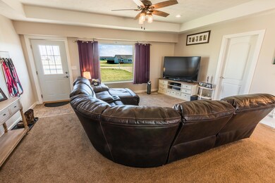 14983 Cochise St, Williston, ND 58801 - photo 5