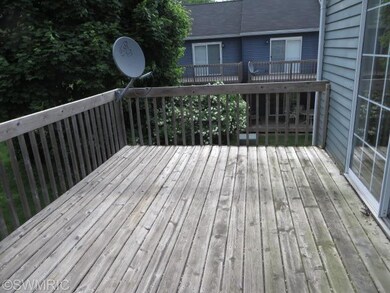 721 Pinckney Ct NW unit D, Comstock Park, MI 49321 - photo 3