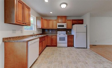 Beautiful kitchen with new cabinets, counter tops 