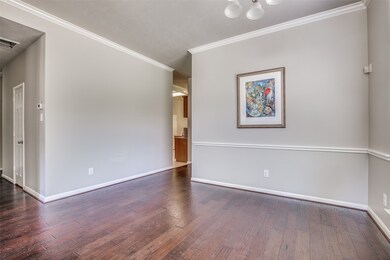 Nice hand scraped hardwood thrughout the living areas.