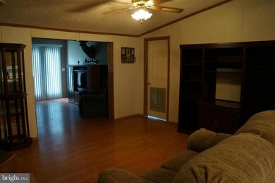 103 Wesley Chapel Ln, Cross Junction, VA 22625 - photo 5