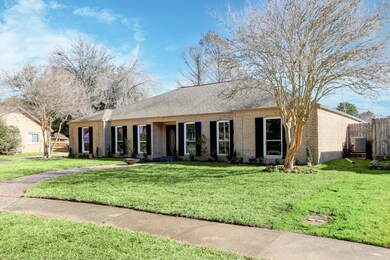 389 Dawn Hill Dr, Friendswood, TX 77546 - photo 4