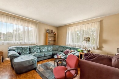 Living room with a textured ceiling