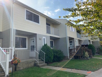 407 Willow Rd E unit 2, Staten Island, NY 10314 - photo 2