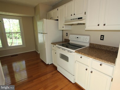 8121 Arrowhead Ct, Frederick, MD 21702 - photo 6