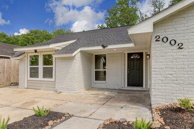 2002 Barnsley Ln, Houston, TX 77088 - photo 3
