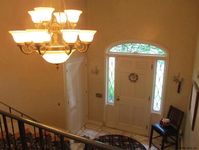 10 Newell Ct, Albany, NY 12204 - photo 2