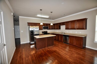 1153 Newcastle Dr, Weatherford, TX 76086 - photo 5