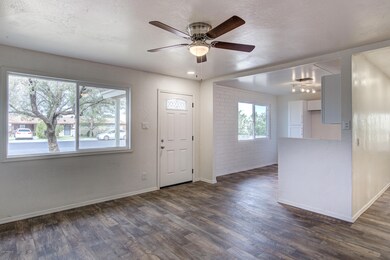 433 N Velero St-6